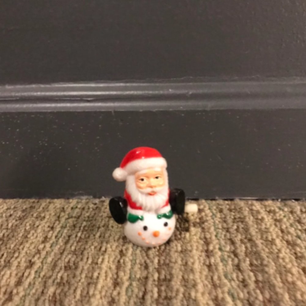 Wind up Santa on snowman